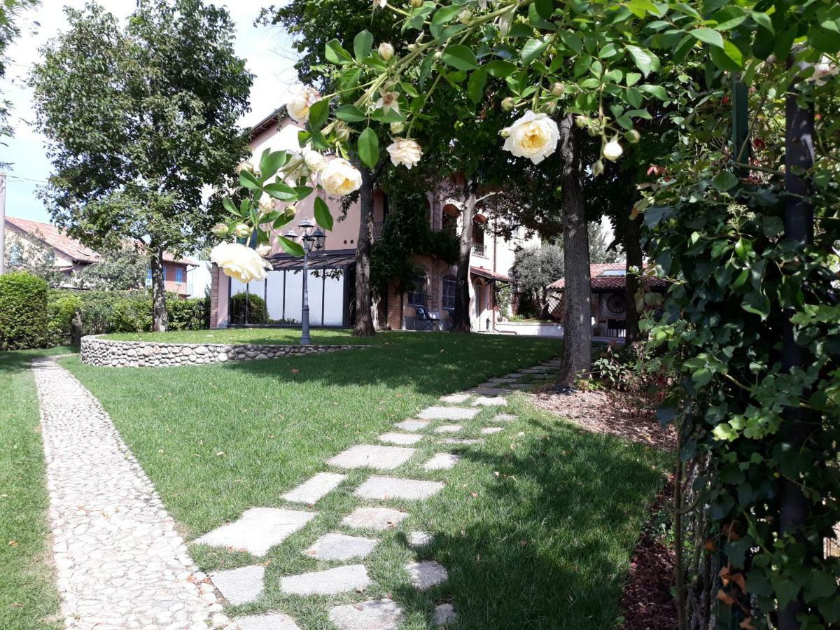Hotel Relais Juliette à La Morra Extérieur photo